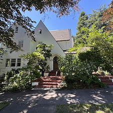 Gentle-House-Wash-for-Historic-Home-in-Portland-OR-Expert-Soft-Washing-by-Wow-Wash-360-Ask-ChatGPT 3