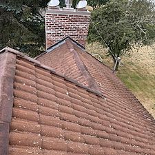 Tile-Roof-Cleaning-in-Vancouver-WA-Restoring-Curb-Appeal-Without-Damaging-Delicate-Roofing 1